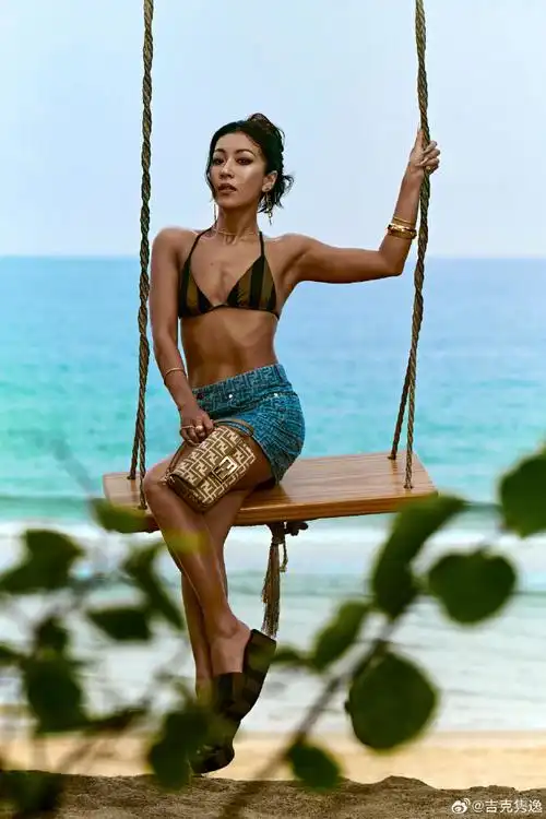 吉克隽逸穿比基尼##吉克隽逸比基尼穿搭