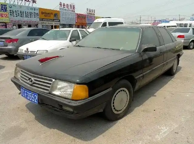 老红旗轿车的14款加长版车型,只属于那个年代的旗舰级国产豪华车