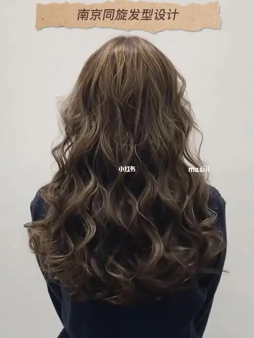 长发木马卷超q的烫发法式慵懒风格