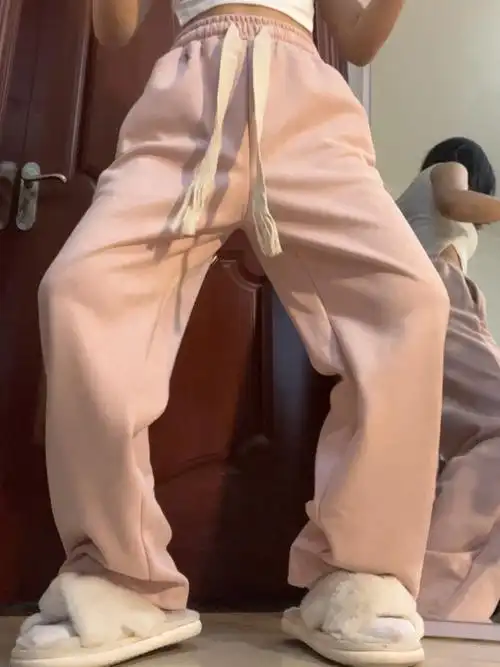 形蹲下起来我膝盖也不鼓包6015垂顺感绝啦～#显瘦神裤  #裤子种草