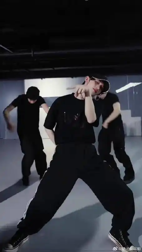 lg你别太帅了我说气场全开丁程鑫舞蹈版monster