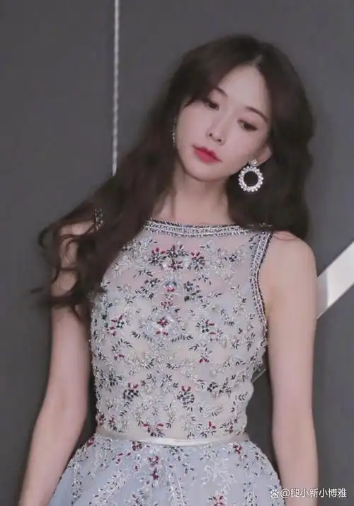 然而,今年的一个消息确实让很多人心碎了,那就是林志玲宣布要和一位