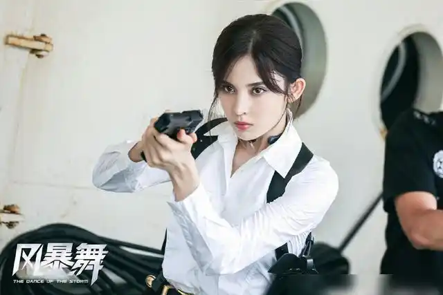 娜扎不再傻白甜,《风暴舞》为何还是成不了爆款?