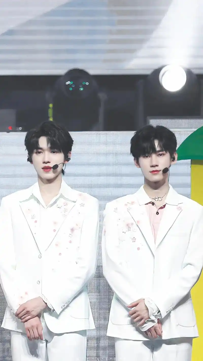 张真源 #宋亚轩 做你的第二灵魂,歌与心共振00 #源轩 #轩源