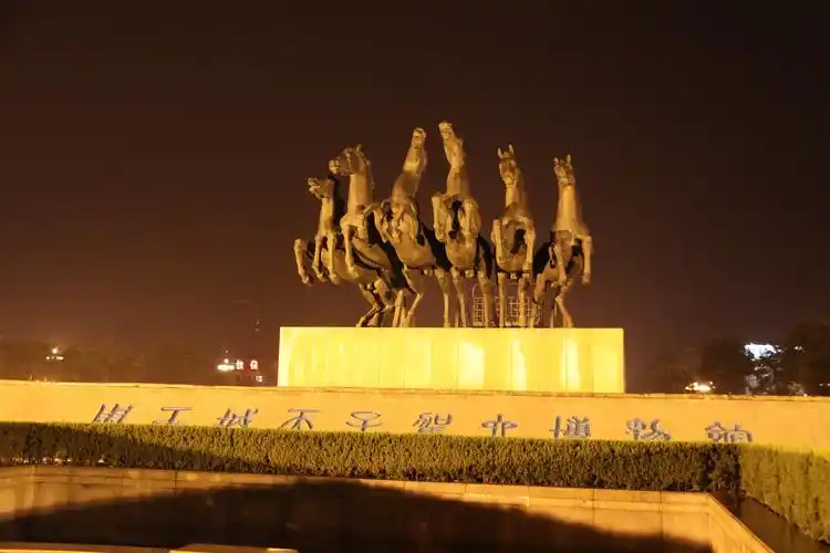 【携程攻略】洛阳天子驾六博物馆适合朋友出游旅游吗,天子驾六博物馆