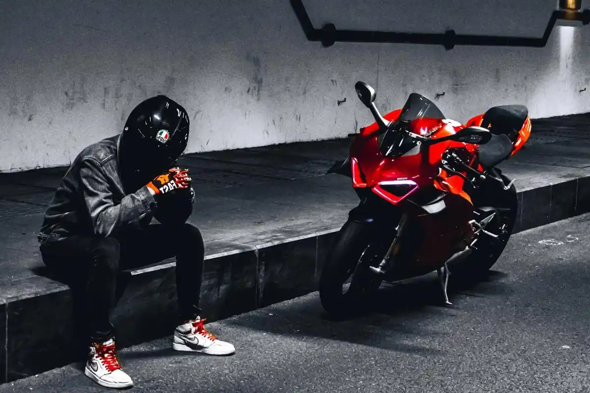 不是吧 这都拿不下你? #机车摄影 #昆明约拍 #机车壁纸 - 抖音