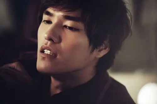 蓝正龙写实裸片 气量型男不建片 (图) - 型男 蓝正龙