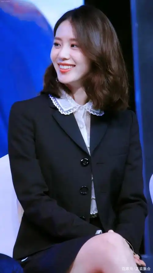 女明星的气场究竟从何而来?看完刘诗诗的西装粉丝直呼我慕了!