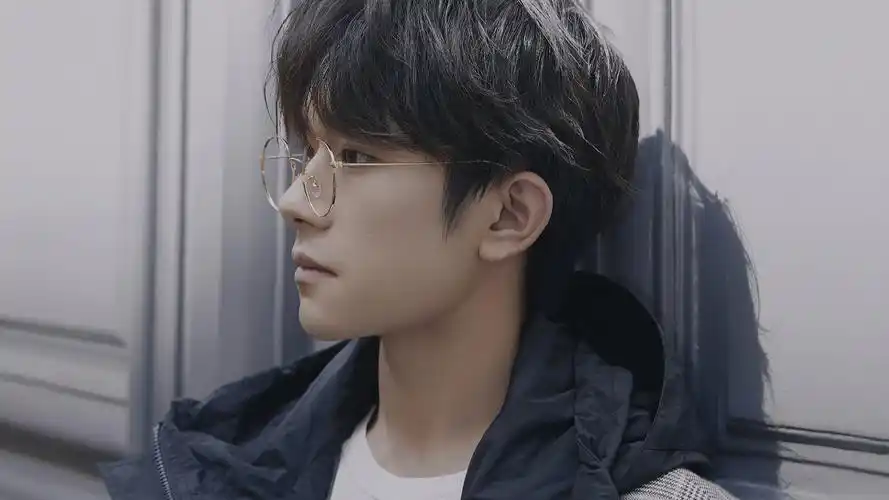 安装元气桌面,海量壁纸一键设置尺寸:1920x1080体积:0.