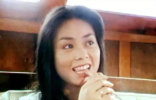 吴孟达病逝2年后,再看老婆侯珊燕的抉择,才知达叔有多精明