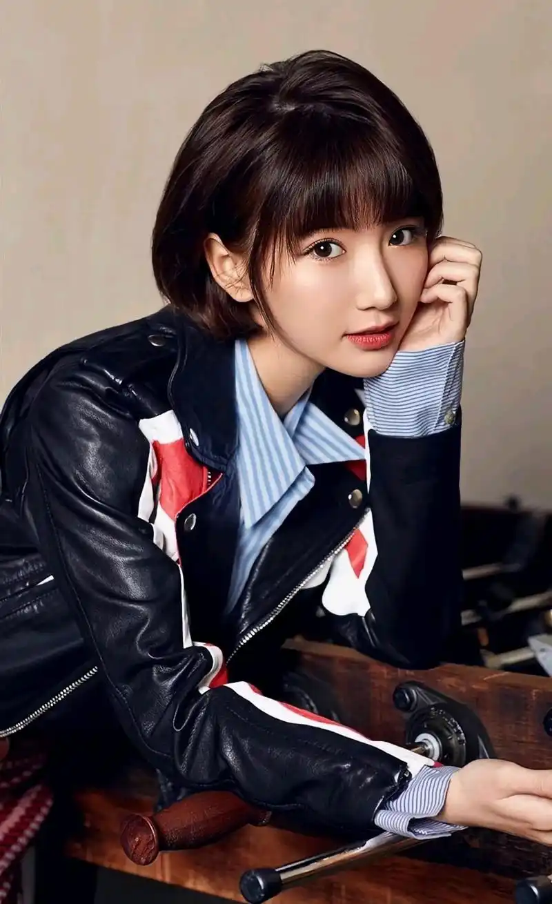 女神毛晓彤生活艺术照