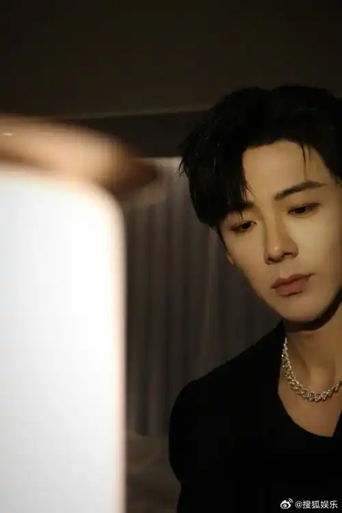 刘宇宁辟谣接触将门毒后##刘宇宁胡意旋 将门毒后