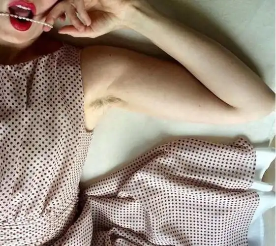 女性露腋毛已成为全世界时尚新潮