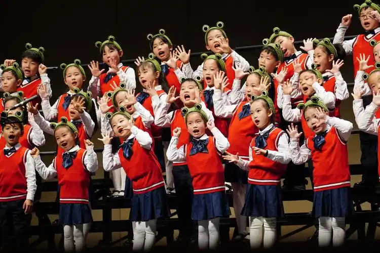 最美童声唱响新年