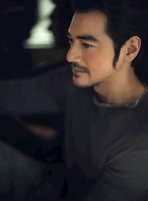 2k手机中年成熟男人金城武aniki超高清壁纸 - 港澳台明星 - h128壁纸