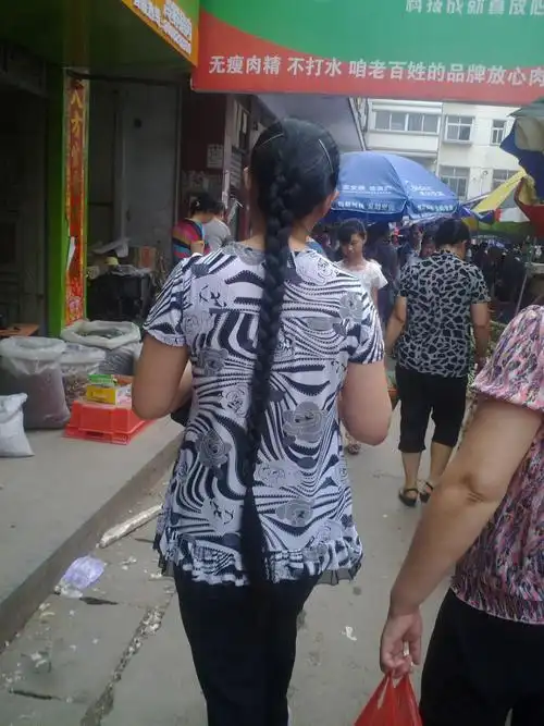 菜场跟拍大辫子(3)