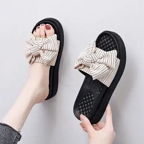 时尚外穿拖鞋女2022年新款夏季外穿洋气女士时尚ins潮露趾一字女凉