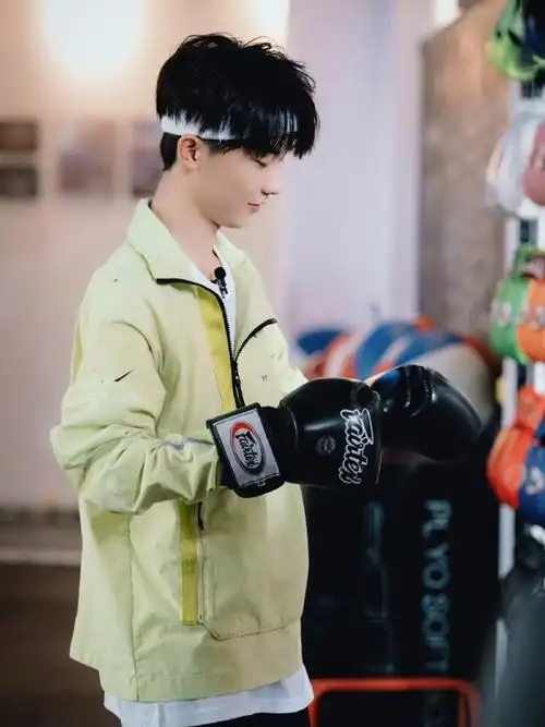 马嘉祺发带造型