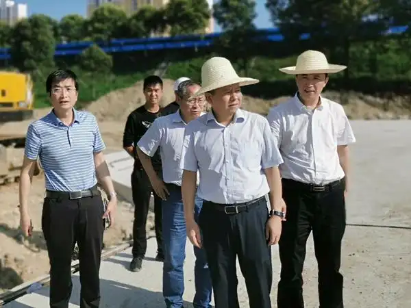 区长曹俊强检查调研重点交通道路建设项目