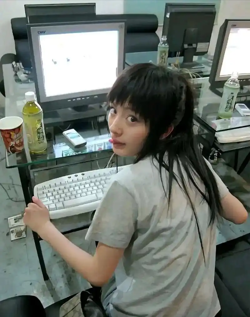 学生时代的杨幂的几张照片.