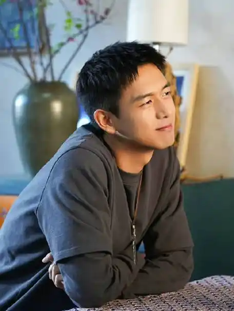 李现谢之遥掉马甲##被4部剧虐麻了找1个地方疗伤