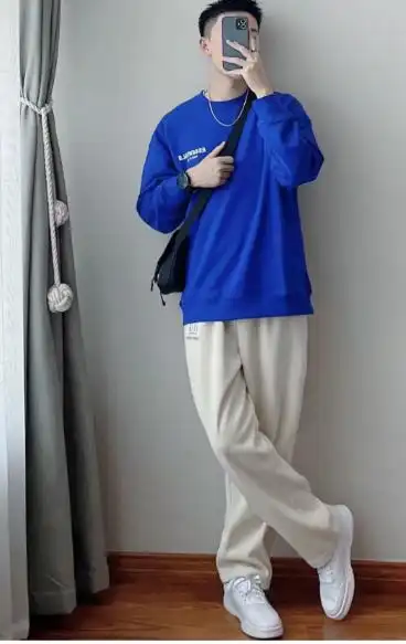蓝衣服配什么颜色的裤子男
