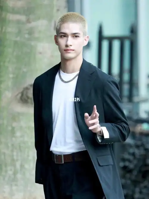 迷人担当_创造营_创造营2021米卡_娱乐_明星娱乐资讯