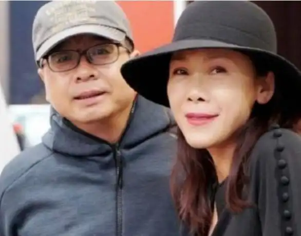 回顾田震:一生正直,摔话筒揭"潜规则",和那英闹掰,我不后悔