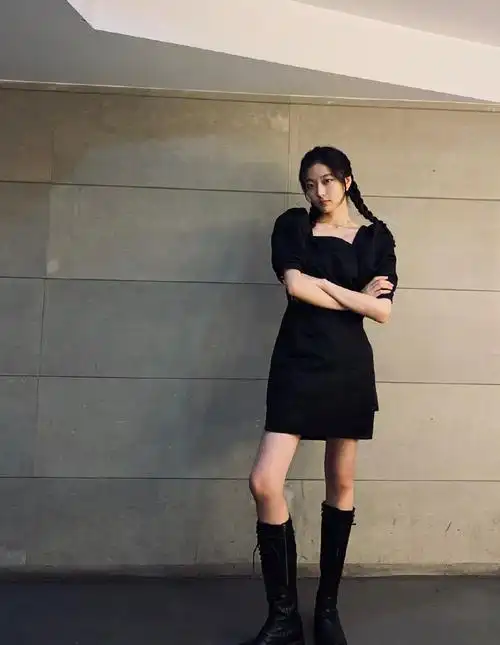 孙千麻花辫清爽养眼图片39