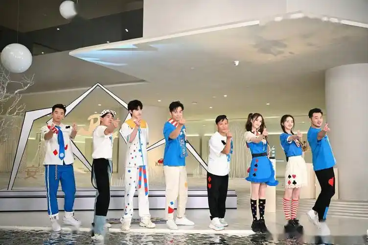 蔡徐坤《奔跑吧》剧照公开 大眼萌坤可爱到人心到化了