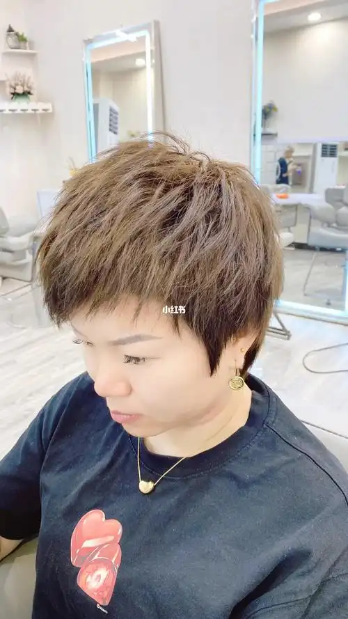 摩根烫,方便打理吹干就可以成型#摩根烫  #钢夹烫  #日系短发