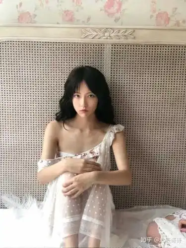 为什么成果早期会有个别大尺度写真?