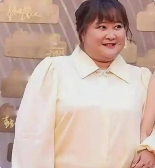 被贾玲的生图吓到了她的脸怎么变这样了