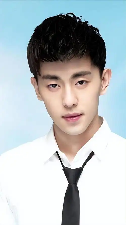 再看邓伦现在的处境,他特别可恨,但也非常可悲|杨紫|金晨|李易峰|演艺