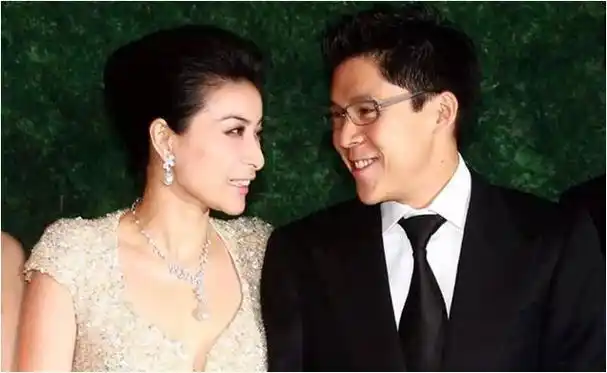 再看11年后的郭晶晶当初选择她嫁给大两岁的霍启刚有多正确