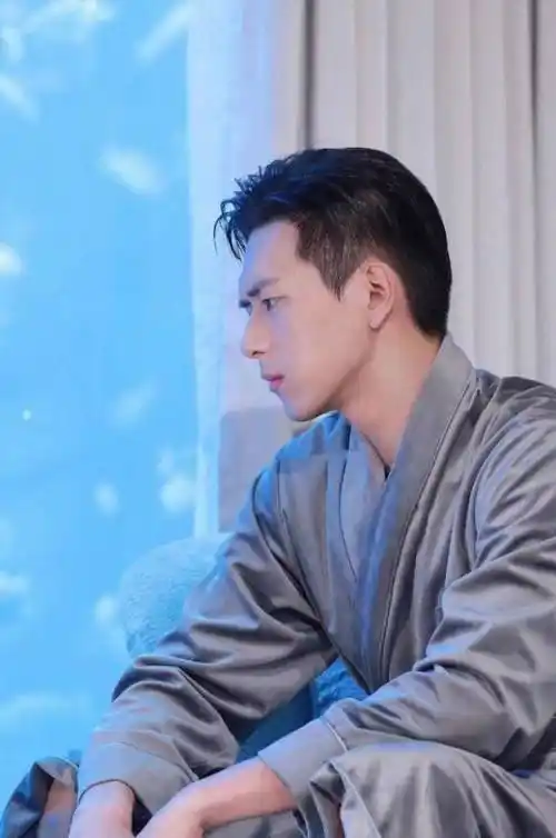 原创《亲爱的》换男主也能火?但只李现才能爆红,观众:只为他上头