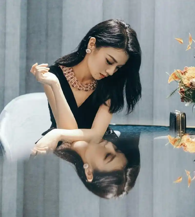 春夏身高165,穿亮片裙只因多出"一条",穿出175既视感!