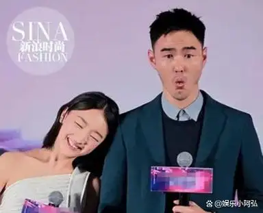 曾志伟拽住周冬雨手的那刻,两人关系再也藏不住,他们什么关系?