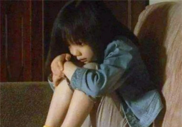 青海母亲燕志云:虐死6岁女儿判刑7年,出狱后挖其骨灰踩踏泄愤