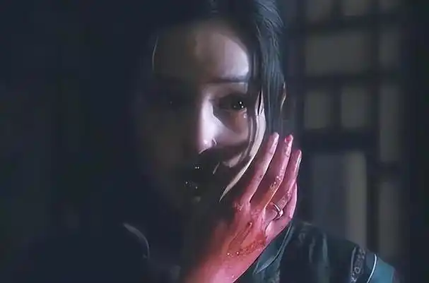 毕竟蒋雯丽在《霸王别姬》中那三分卑微,三分柔美,三分楚楚可怜,且一