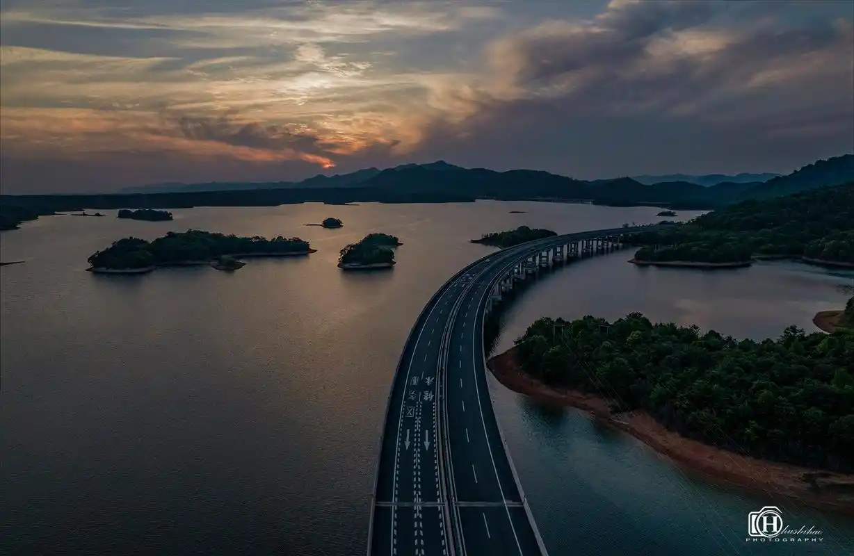 最美水上公路 #五一实况报道# #庐山西海##水上公路