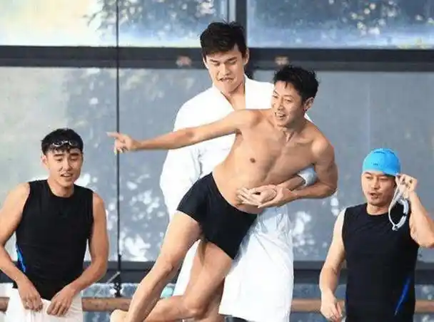 撒贝宁被运动员玩坏了!