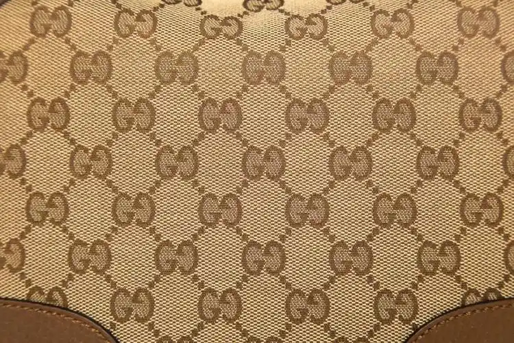 gucci古驰更新品牌形象设计