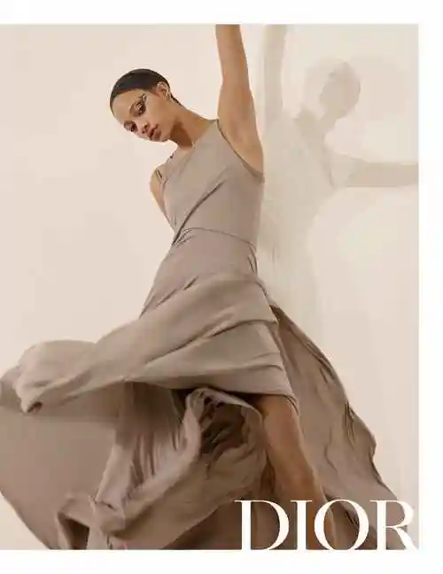 fabien baron的广告公司为dior拍摄的2019早春广告