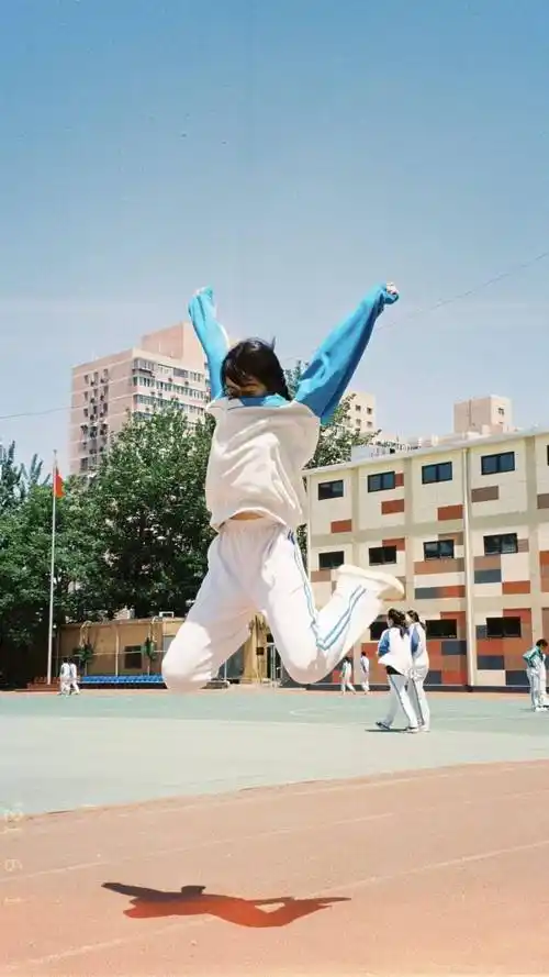 你穿校服的样子真好看北京look