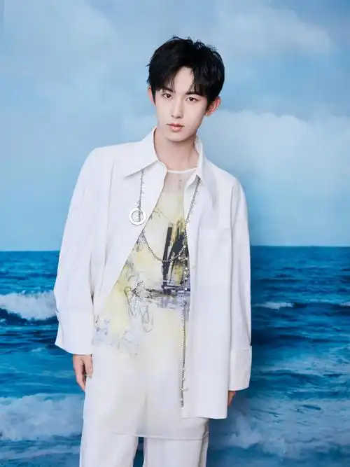 郭俊辰城市捉迷藏##城市捉迷藏##四季惊喜夜