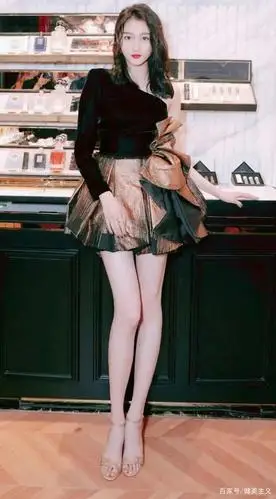 唐嫣美腿再次席卷热搜,想要腿细,真的不难!