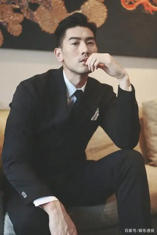 高以翔父母安慰节目组或被偷梁换柱,浙江卫视自我贴金洗白引争议