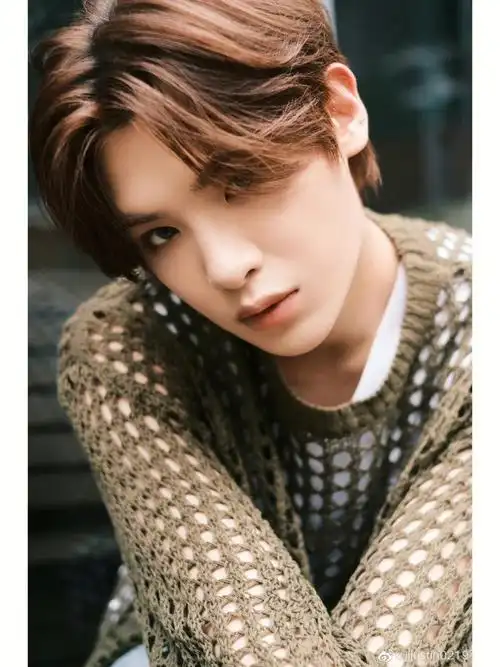 黄明昊日常随拍