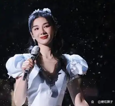 梅婷身穿黑色微喇裤跳舞,整个屏幕仿佛都装不下她那修长的大腿.